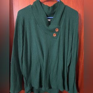 Green waffle knit sweater with wooden buttons. Size: 1X